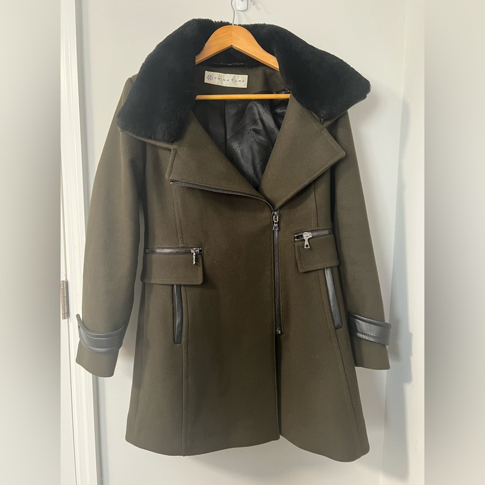 Stylish Olive Green Jacket with Black Accents